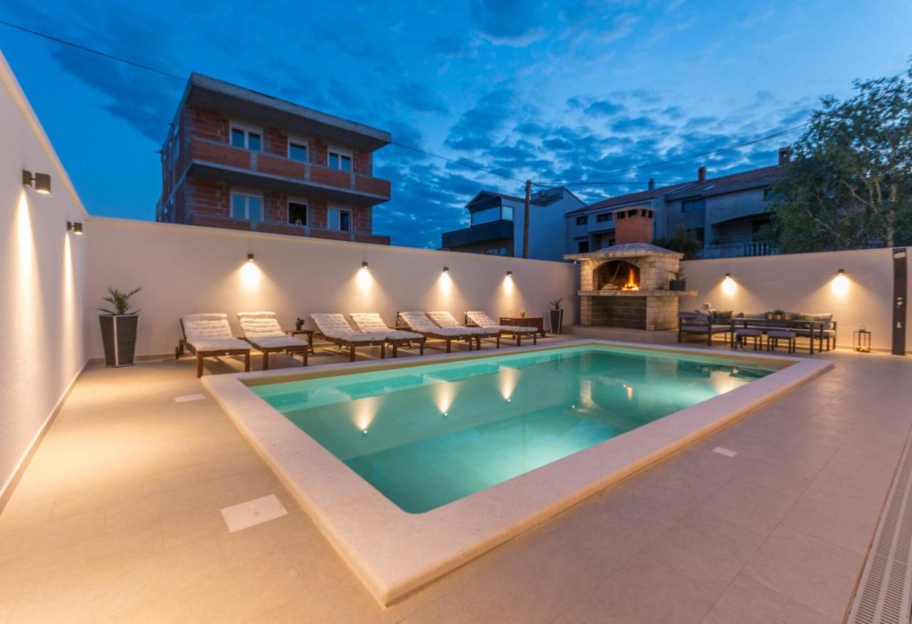 Apartment Pavla With Pool Zadar Exterior photo