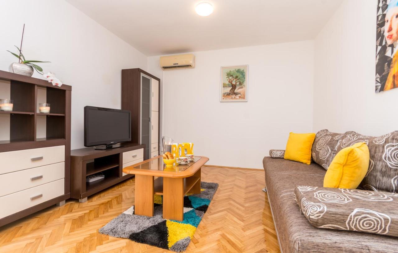 Apartment Pavla With Pool Zadar Exterior photo