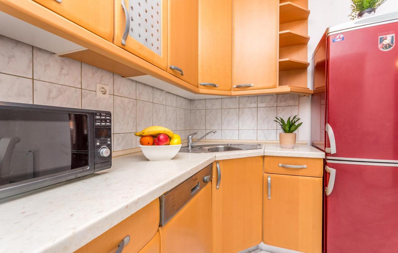 Apartment Pavla With Pool Zadar Exterior photo